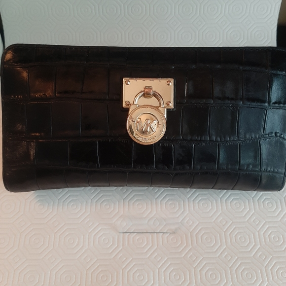 Michael  kors leather  wallet  Black/Gold - Picture 3 of 12